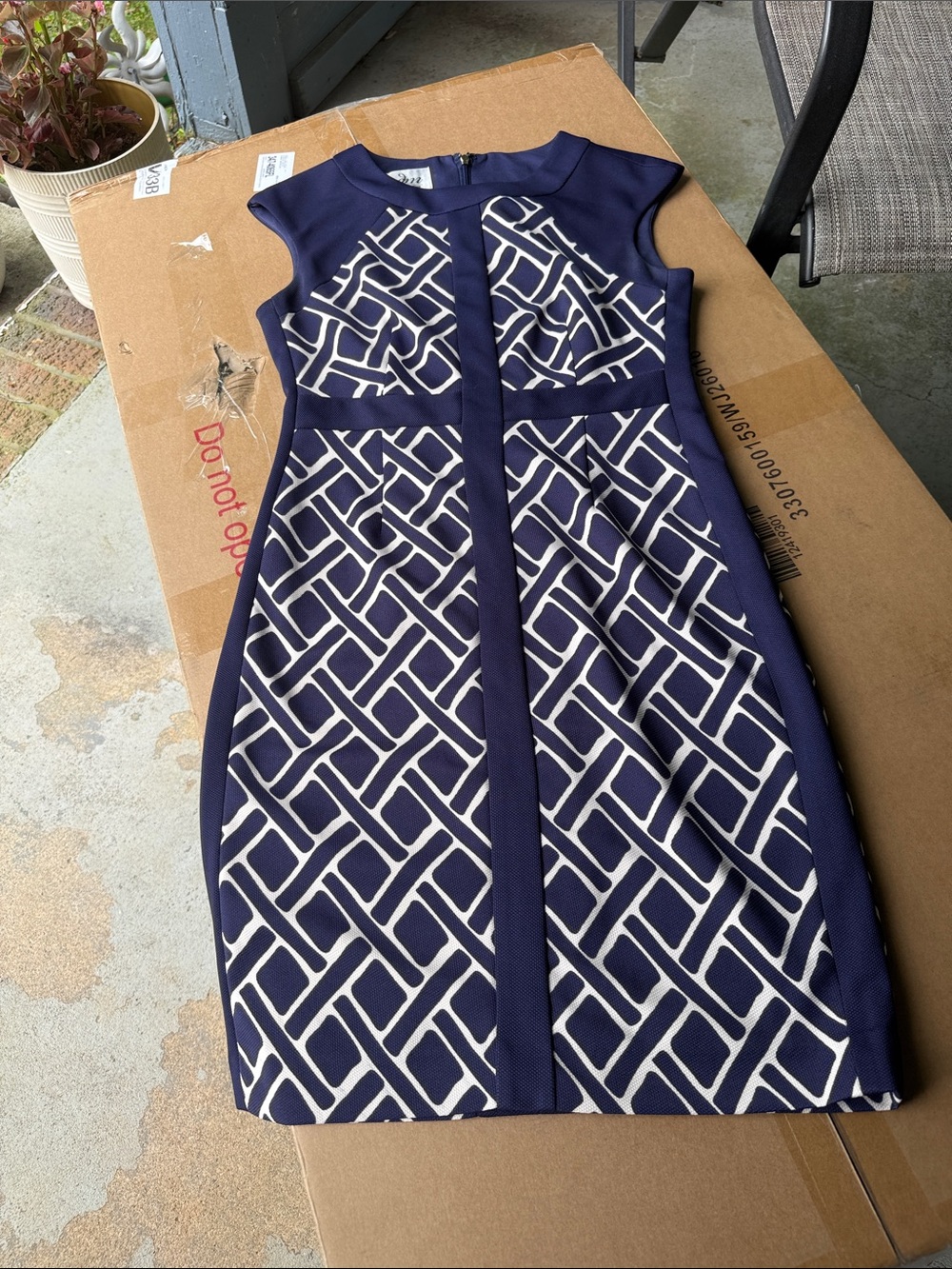 Geometric Navy & White Sheath Dress - Sleeveless Professional Style vintage